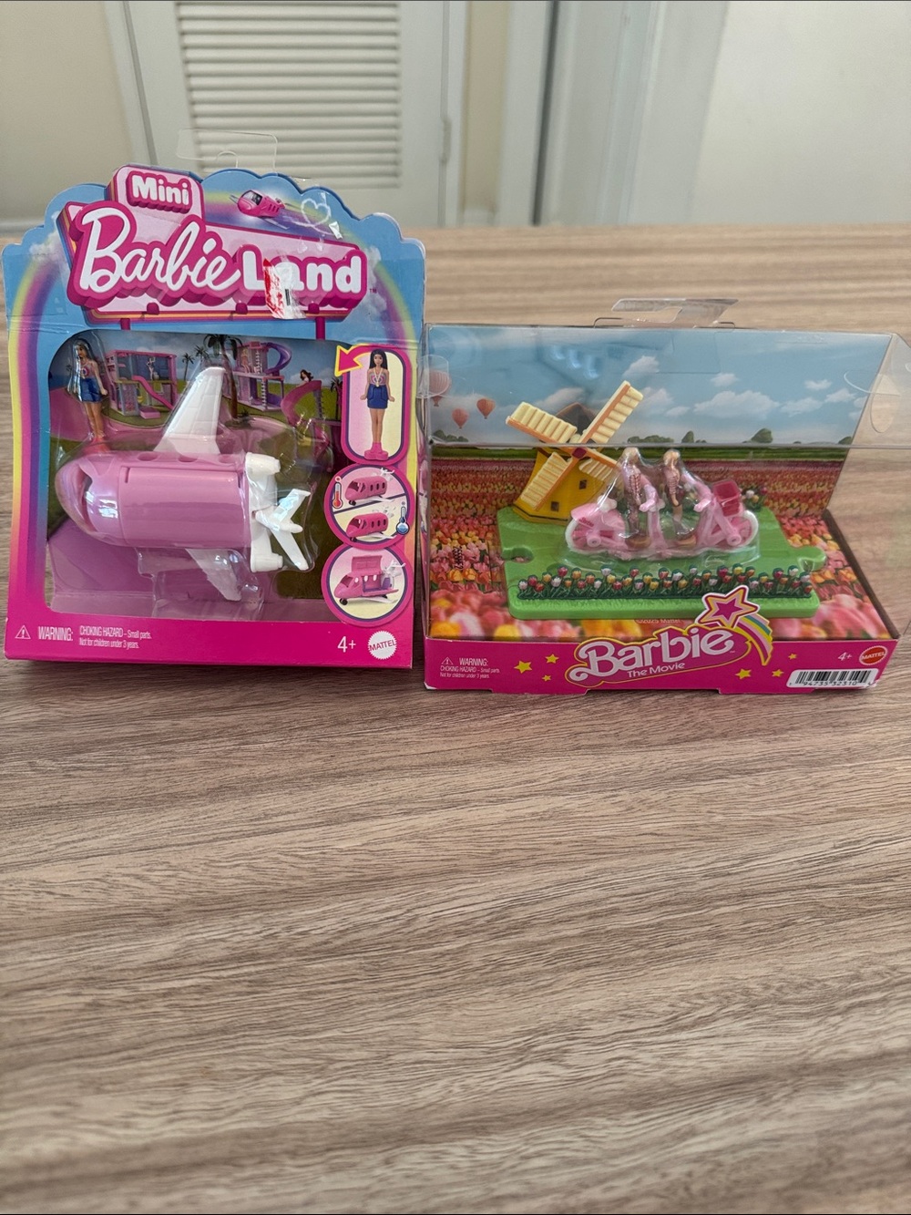 Barbie Mini Playset Duo - Pink Plane & Pink Windmill Scene